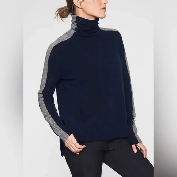 HP! ATHLETA TRANSIT COLORBLOCK PULLOVER TURTLENECK SWEATER SIZE MEDIUM - Picture 1 of 4